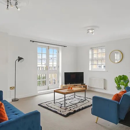 Stylish Central Duplex Penthouse