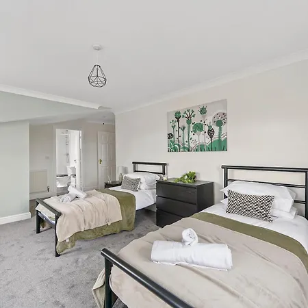 Stylish Central Duplex Penthouse *